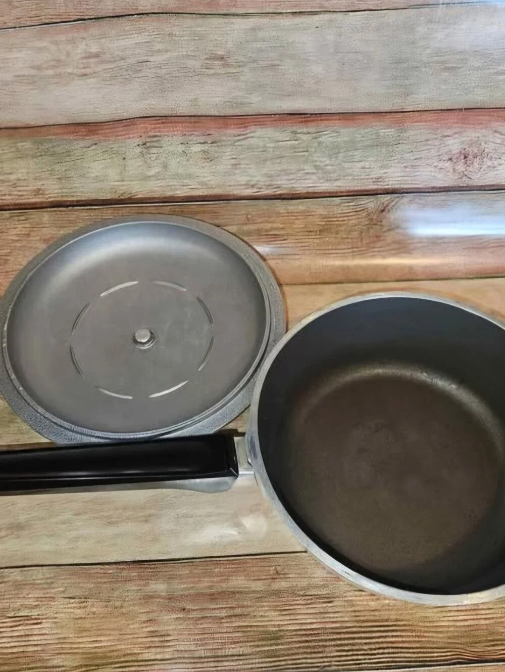 Vintage Club Saucepan Pot